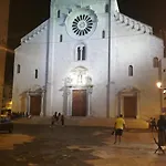 Al Vecchio Arco Appartament * Bari